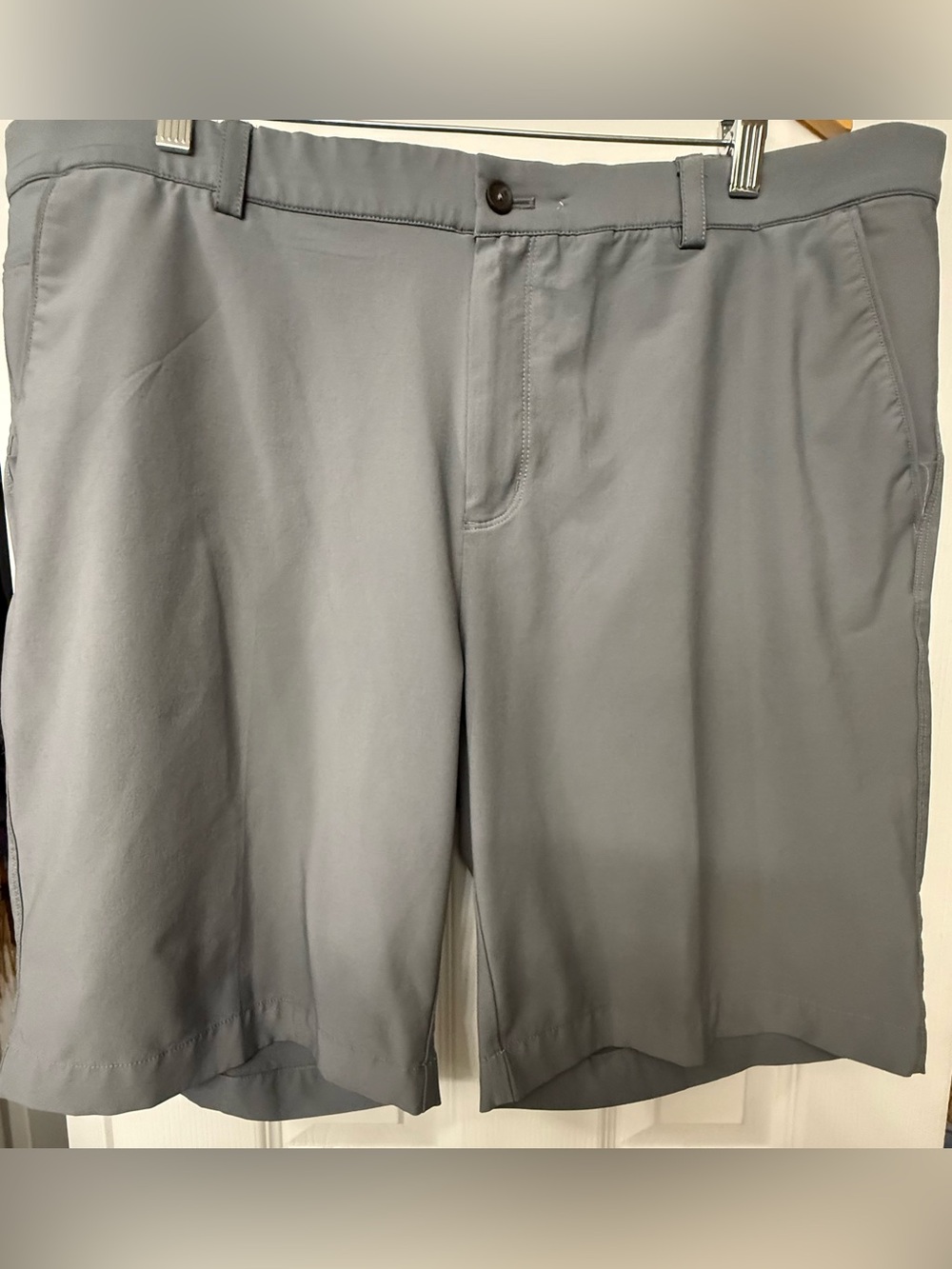 Greg Norman Collection Grey Flat Front Performance Shorts sz40 great condition